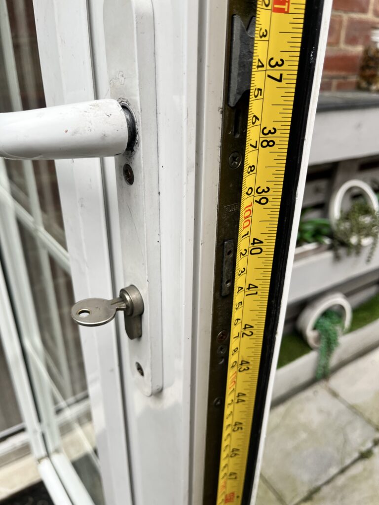 Measuring handle spacing for a replacement handle